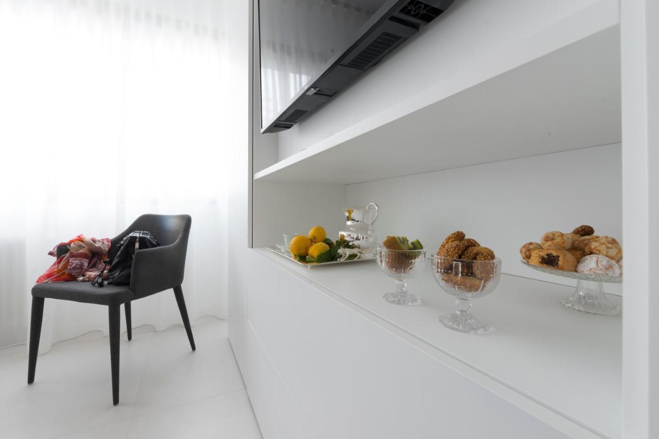 Dc Domus Charme Spa Palermo Bagian luar foto